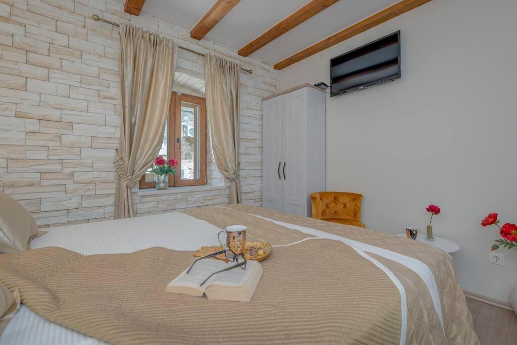 Diva 1,Stylish Old Town Studio Apartment Near Beach Split Exterior photo