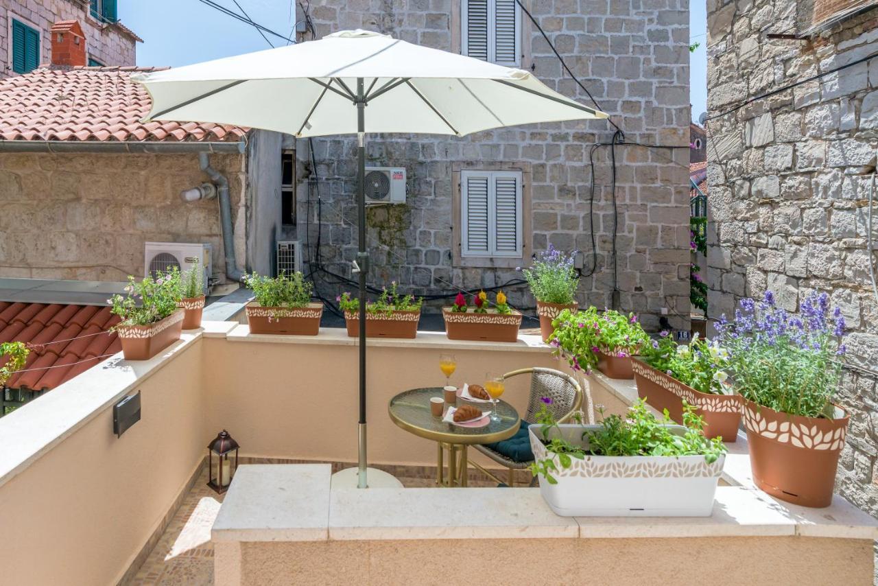 Diva 1,Stylish Old Town Studio Apartment Near Beach Split Exterior photo